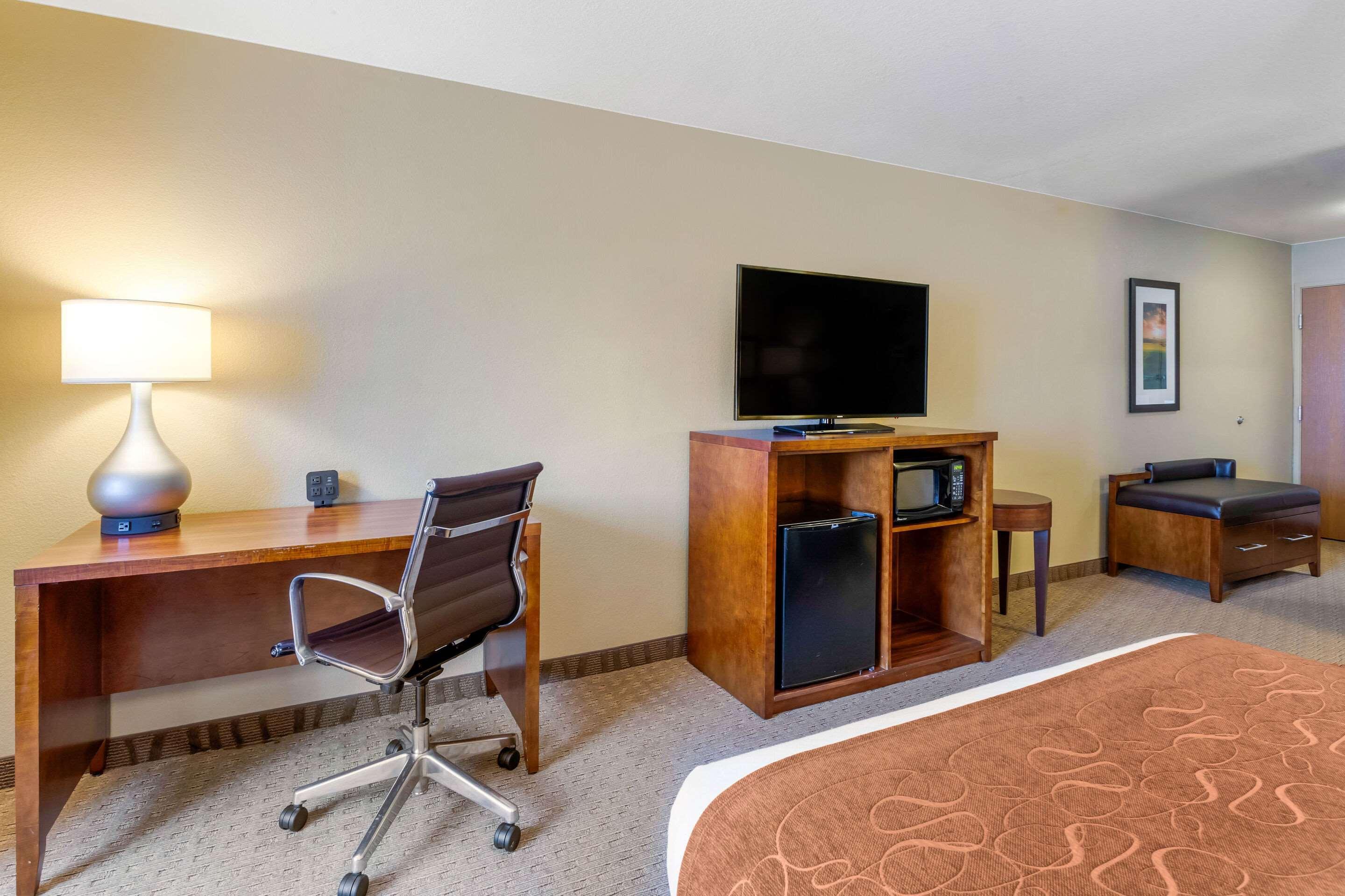 Comfort Suites Burlington Exteriör bild