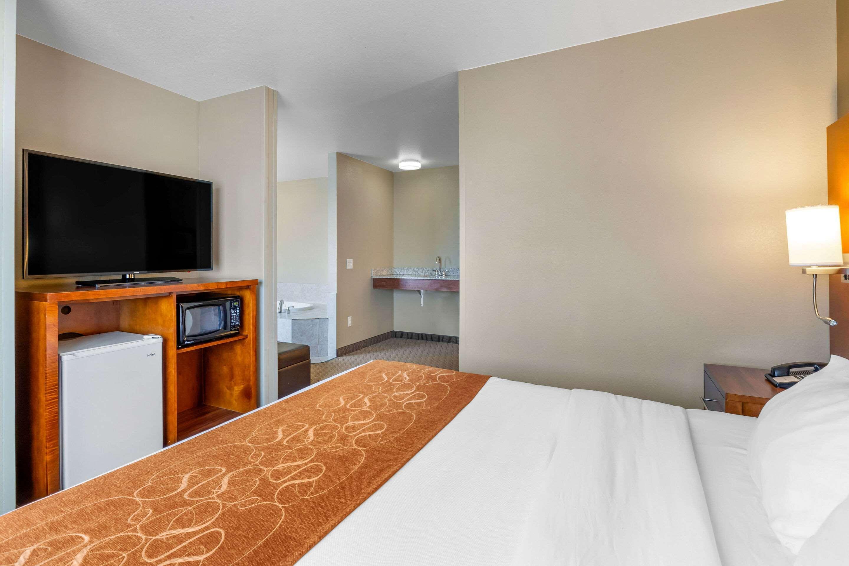 Comfort Suites Burlington Exteriör bild