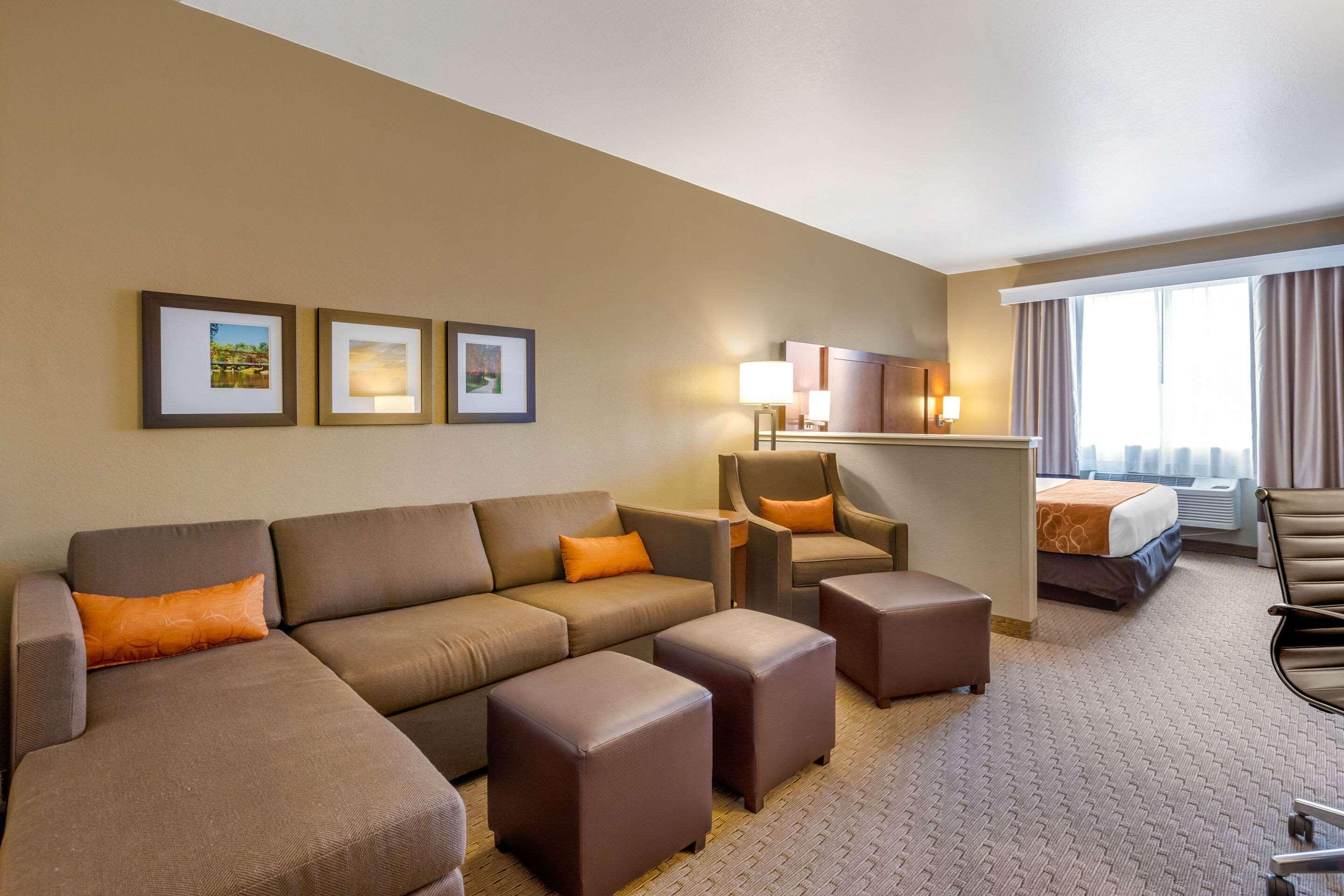 Comfort Suites Burlington Exteriör bild