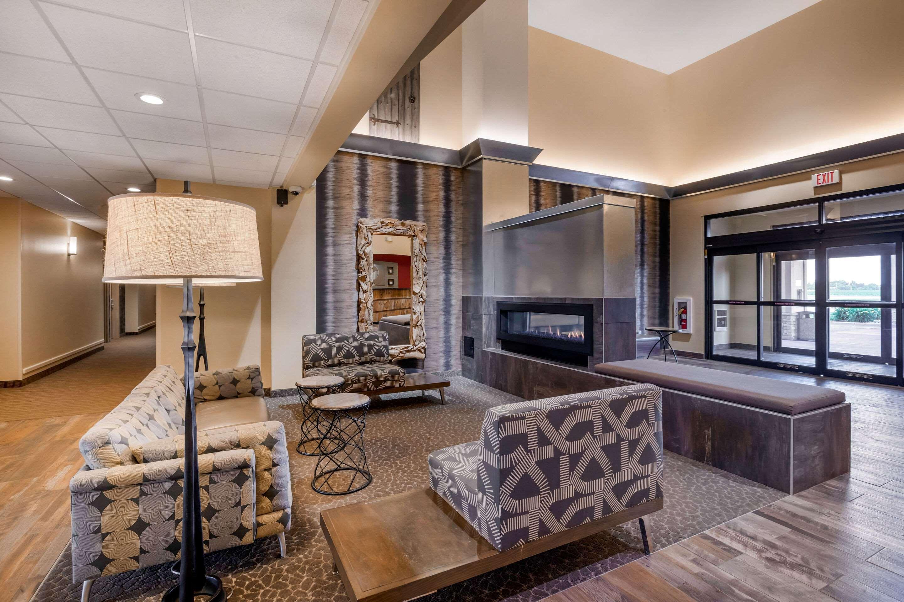 Comfort Suites Burlington Exteriör bild