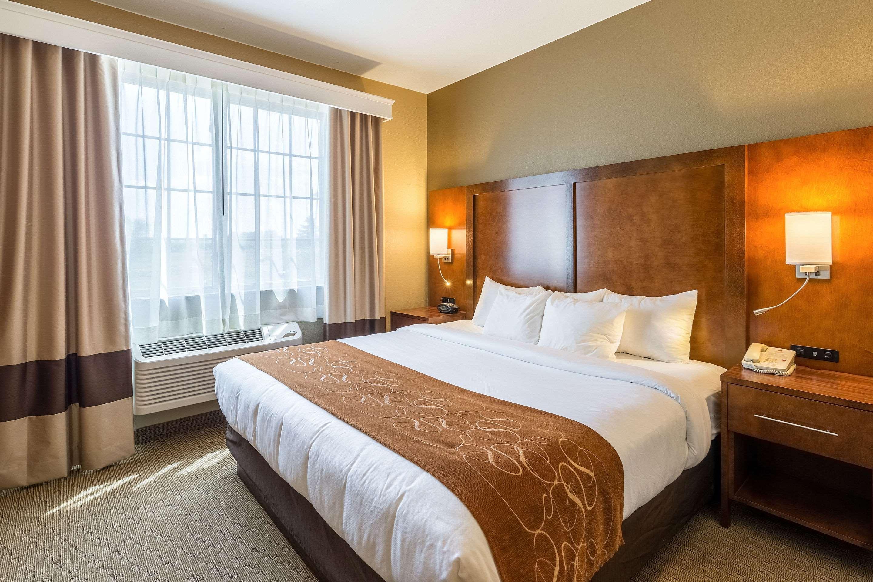 Comfort Suites Burlington Exteriör bild
