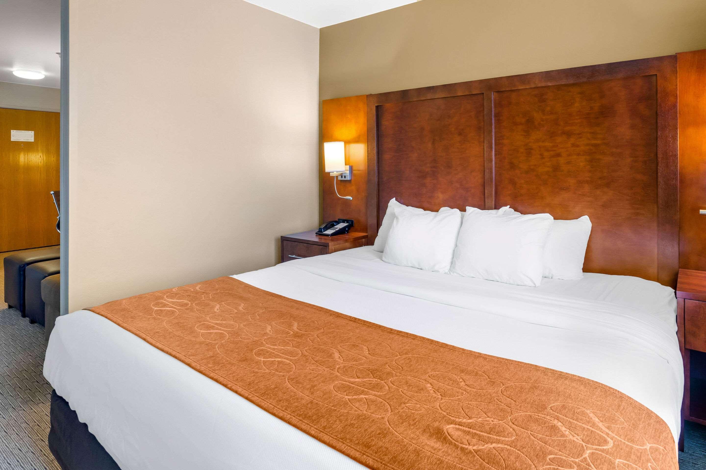 Comfort Suites Burlington Exteriör bild