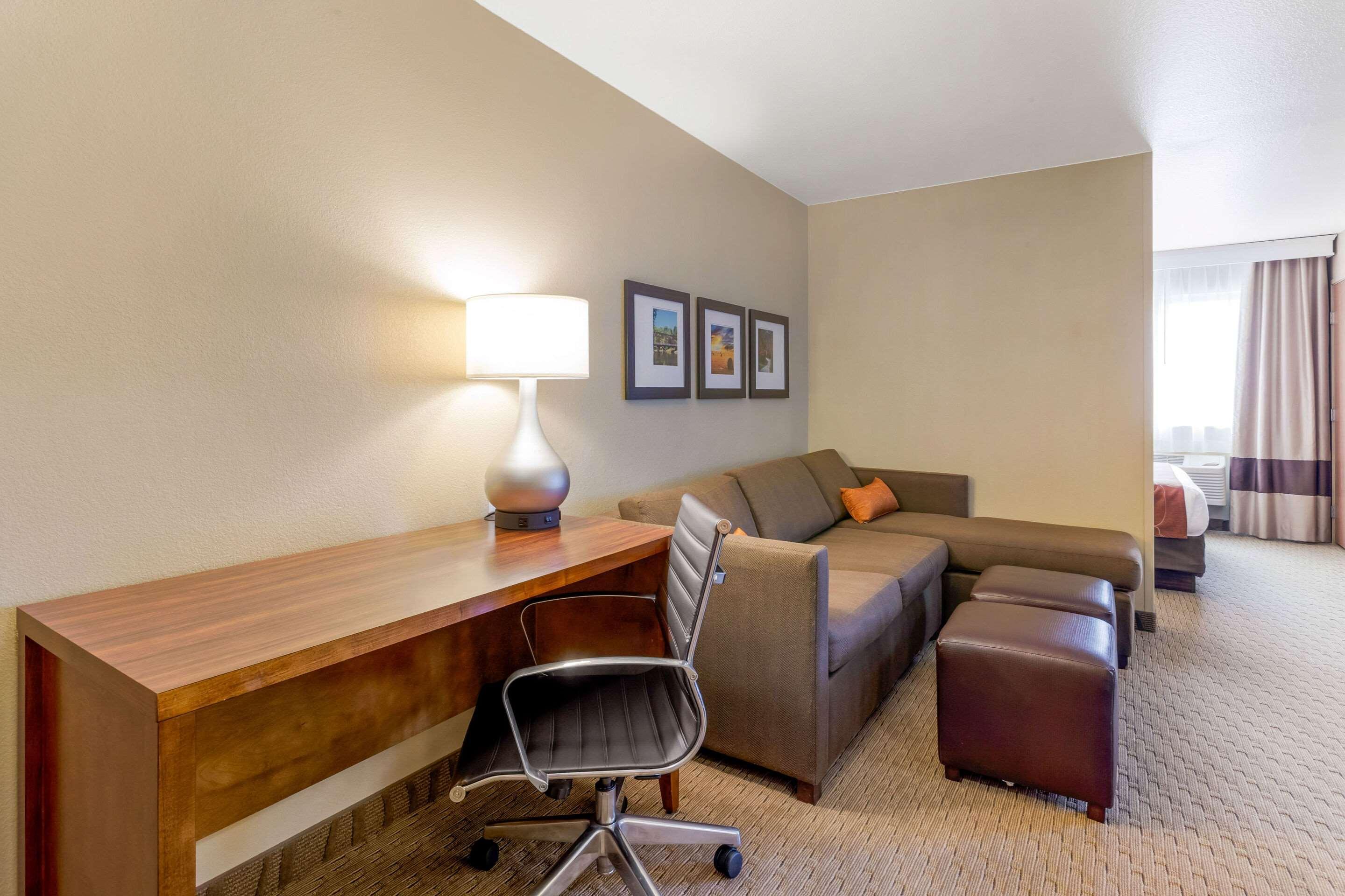 Comfort Suites Burlington Exteriör bild