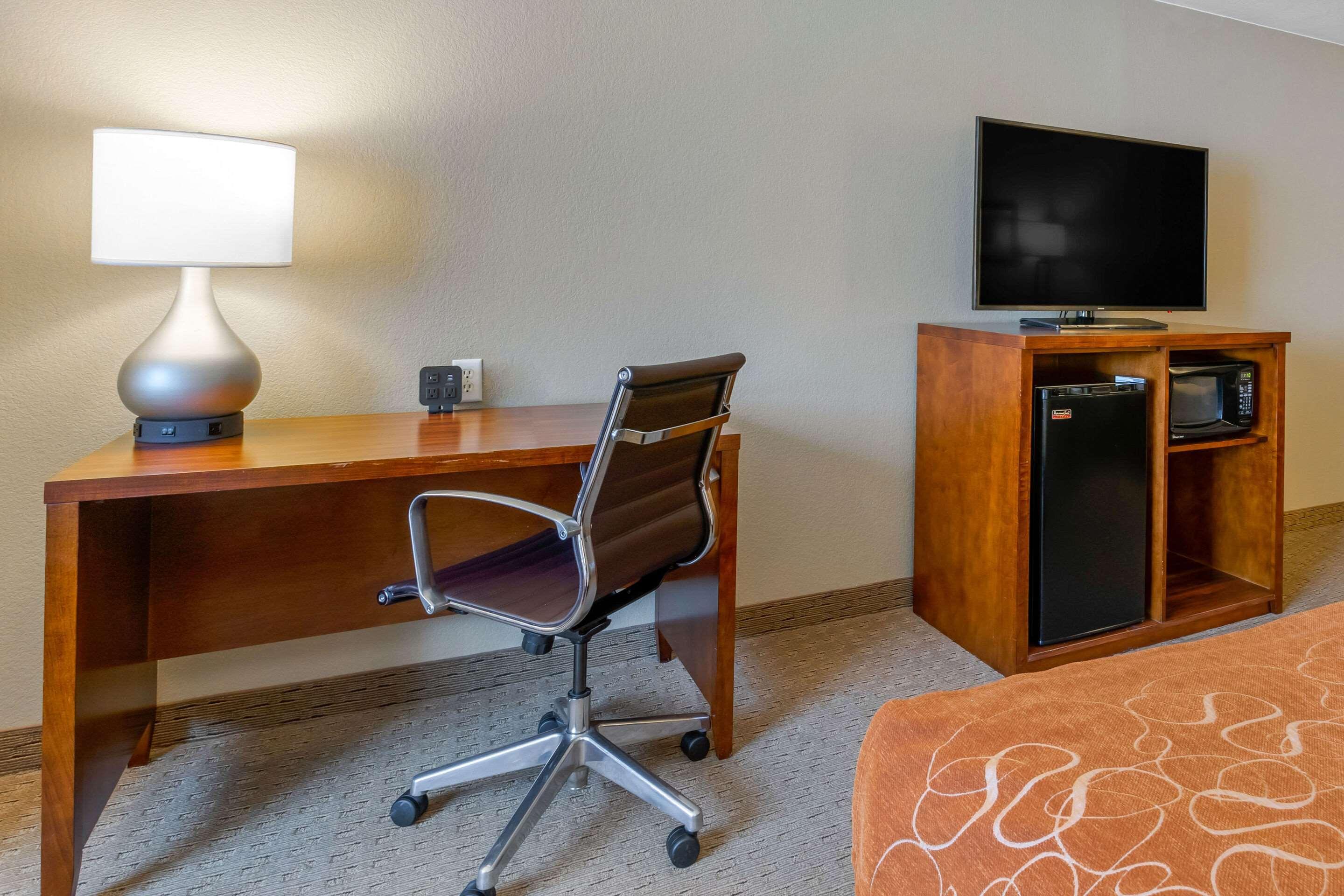 Comfort Suites Burlington Exteriör bild