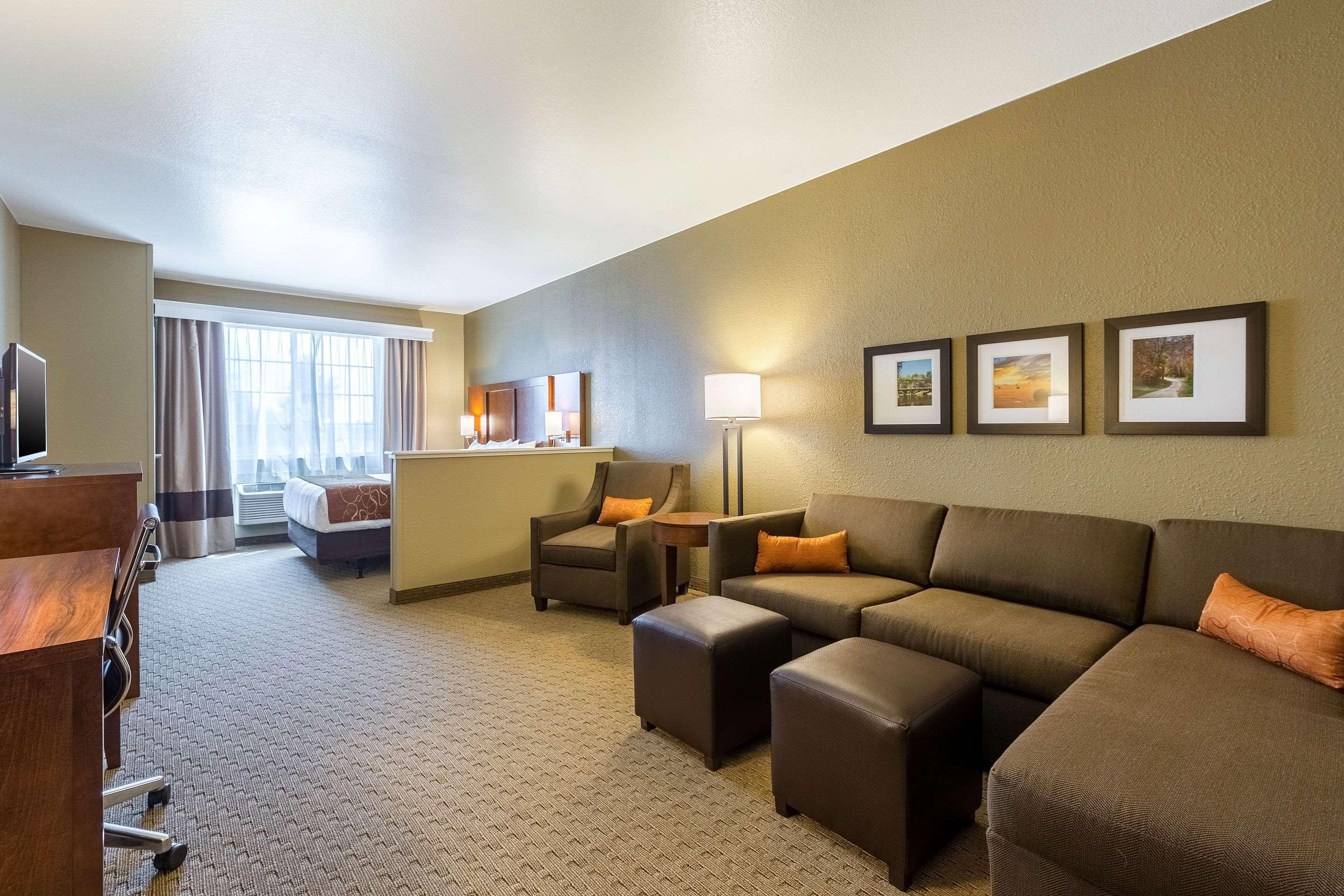 Comfort Suites Burlington Exteriör bild